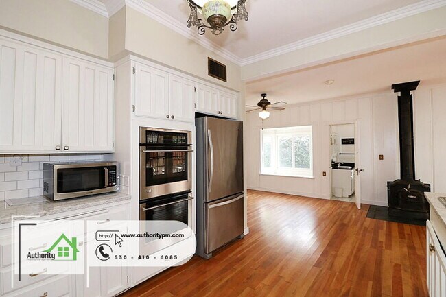 Building Photo - 1804 Chestnut St