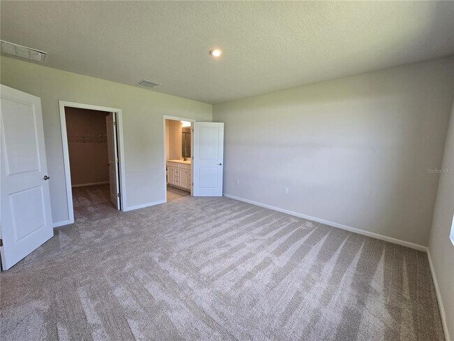 Building Photo - 456 Voltaire Dr