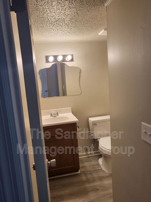 Building Photo - 126 Langley Dr