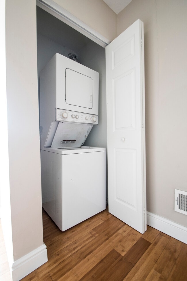 Building Photo - 2619 Josephine St