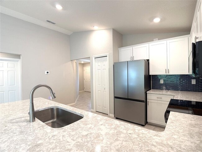Building Photo - 1337 Cascade Dr