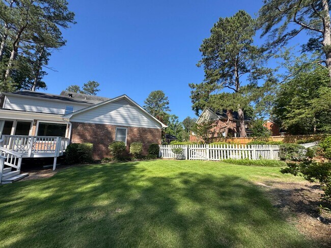 Building Photo - 138 Wood Creek Dr