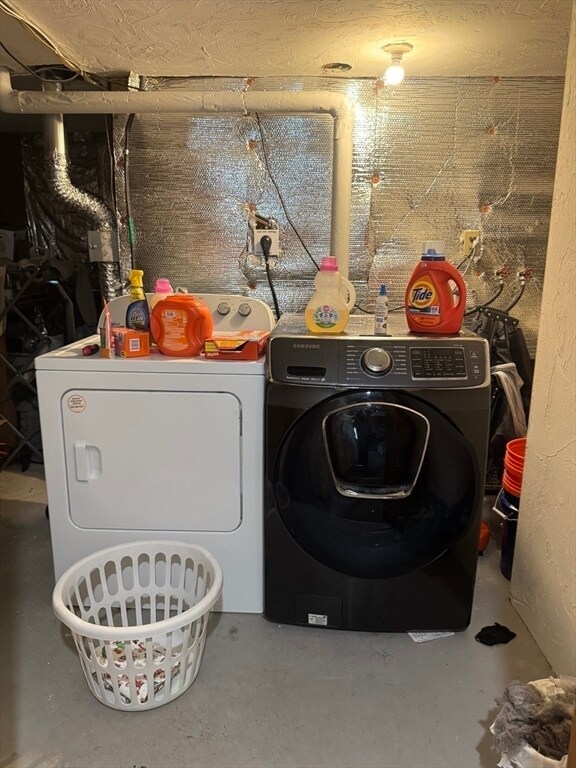 Building Photo - 909 Pleasant St