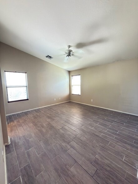 Building Photo - 10228 W Gross Ave