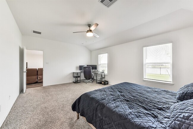 Building Photo - 3041 Emerald Ocean Dr