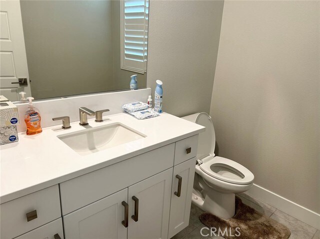 Building Photo - 109 Chorus