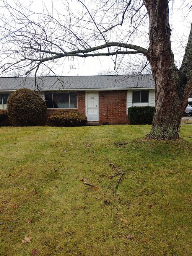 Two bedroom Duplex 7587 Rob St NW Massillon OH 44646 Apartment Finder