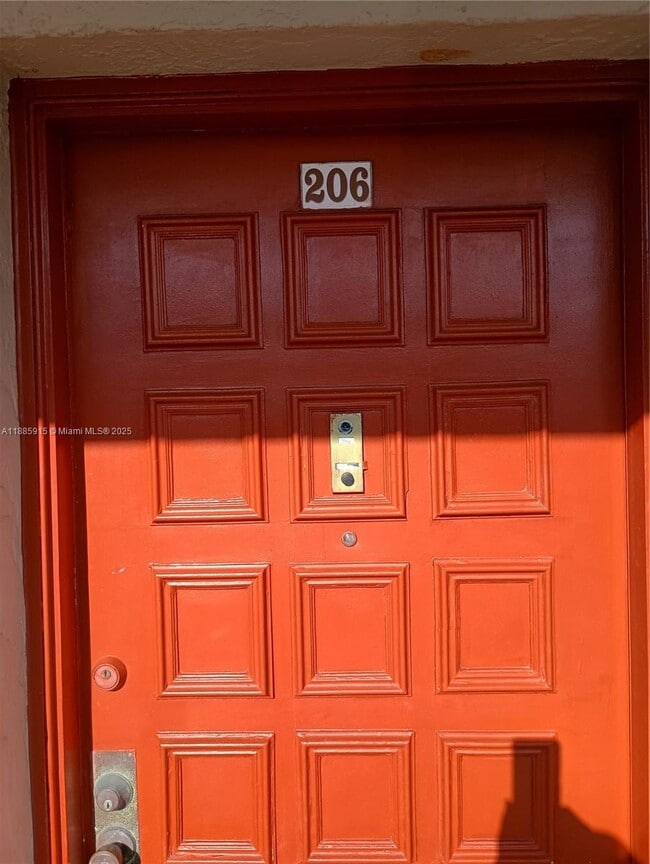 Primary Photo - 3531 Inverrary Dr