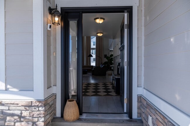 Building Photo - 14722 Canyon Wild Rd