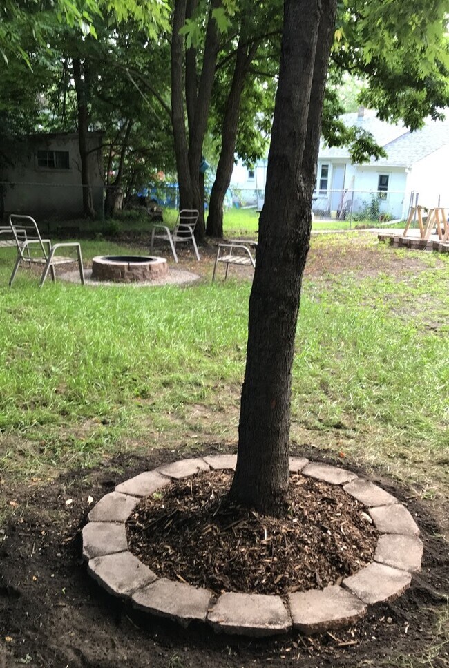 Building Photo - 1542 3rd Ave