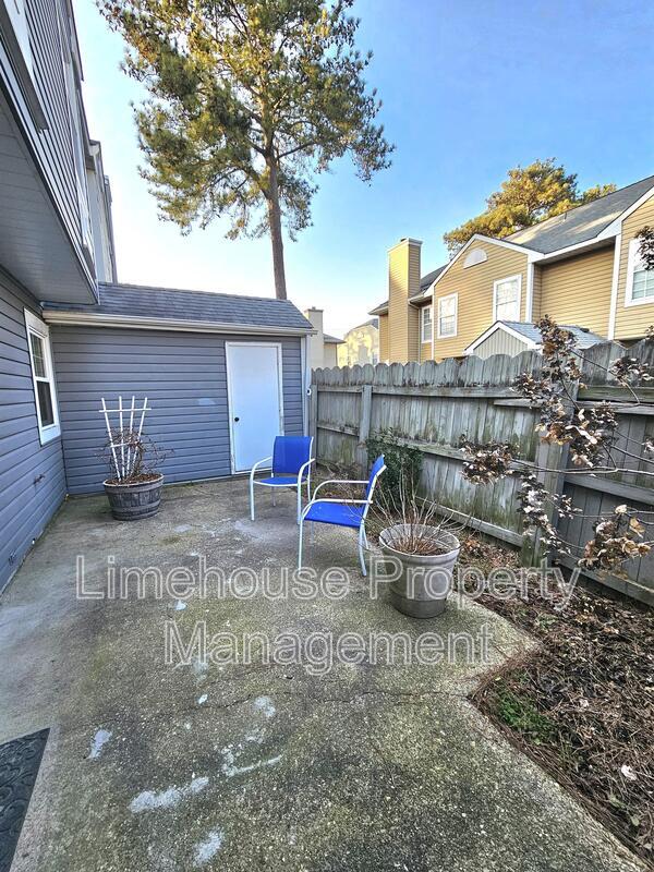 Building Photo - 435 Chatterton Dr
