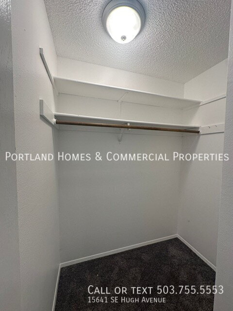Building Photo - 15641 SE Hugh Ave