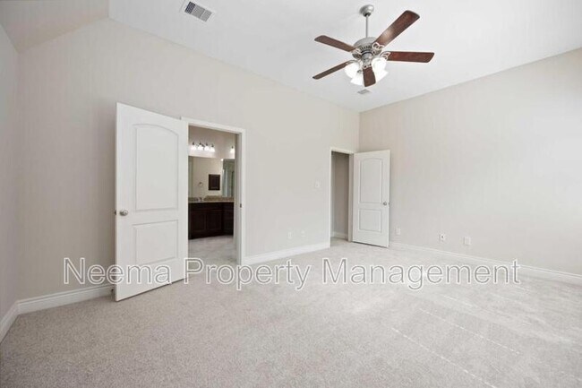 Building Photo - 115 Pine Crest Cir