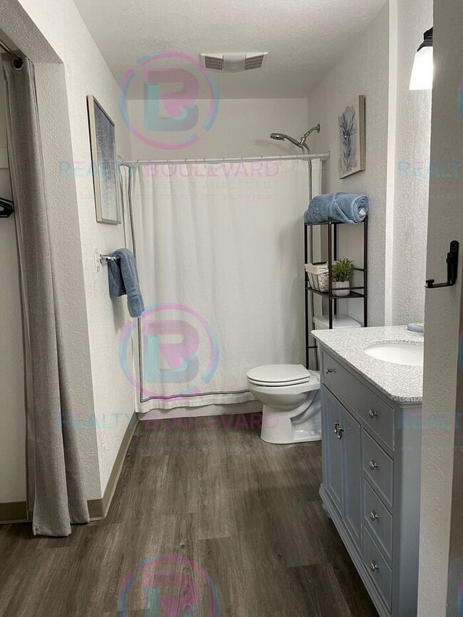 Building Photo - Fully Furnished Studio Near Virginia Lake | All Utilities & WiFi Included | $1,399/Month