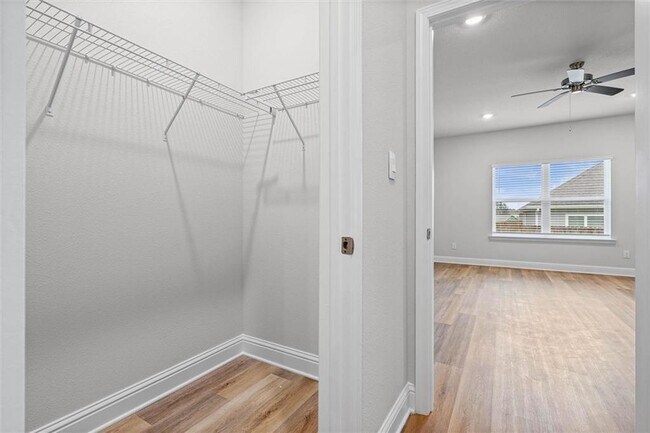 Building Photo - 7307 Hawkins Mnr