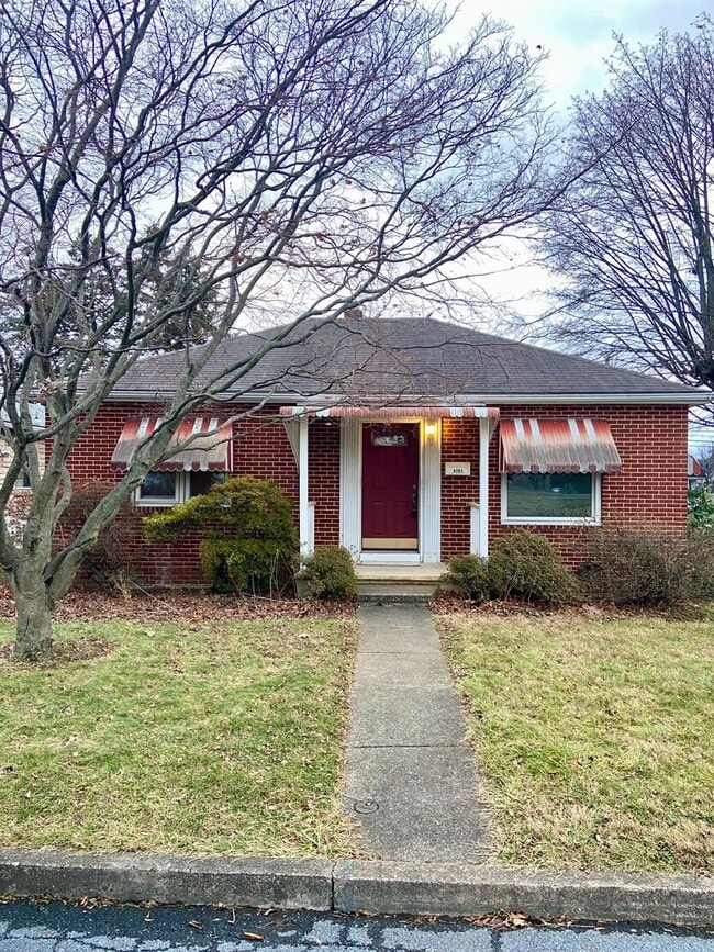 Building Photo - 4701 Lancaster St