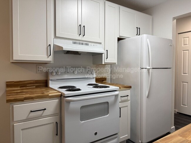 Building Photo - 2650 15th St S