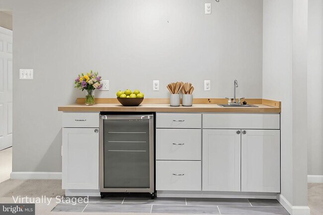 Building Photo - 10512 Blazing Star Lp