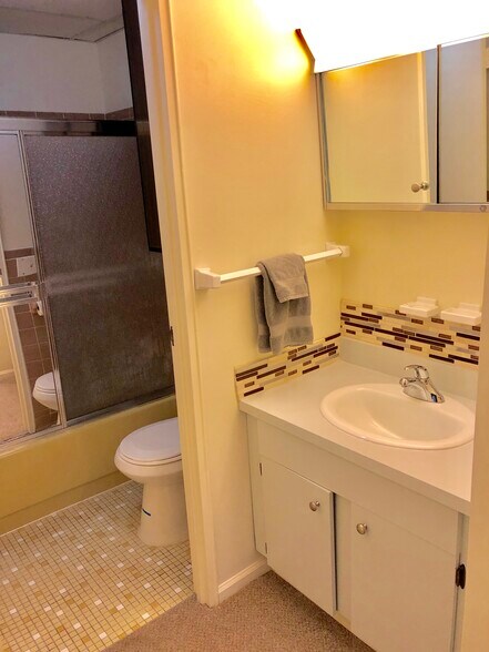 Building Photo - 24 Prospect St