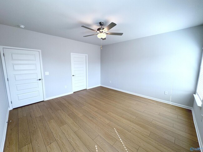 Building Photo - 161 Little Britain St