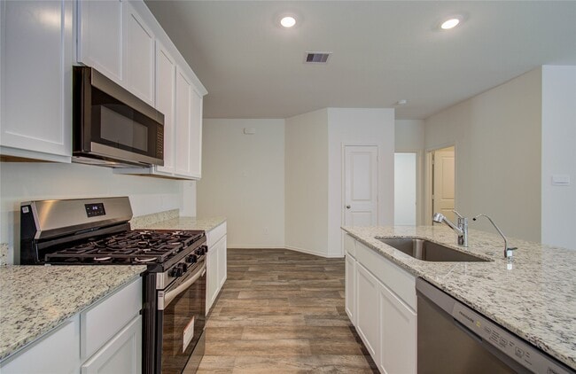 Building Photo - 3803 Zoeys Wy