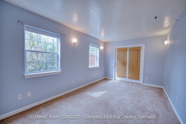 Building Photo - 2141 Ward St