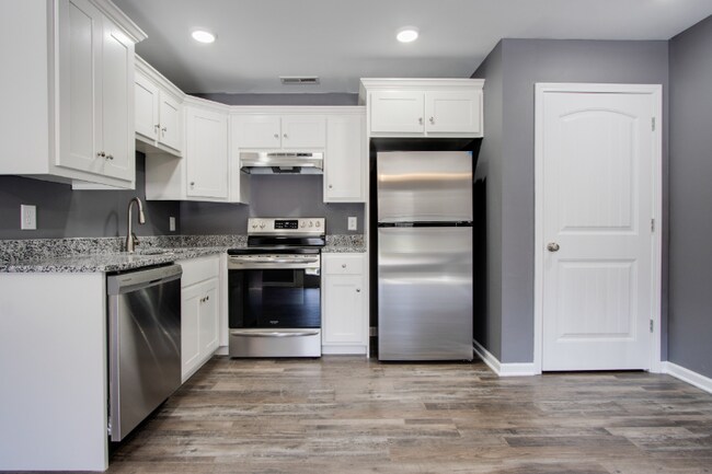 Building Photo - 138 Main St N