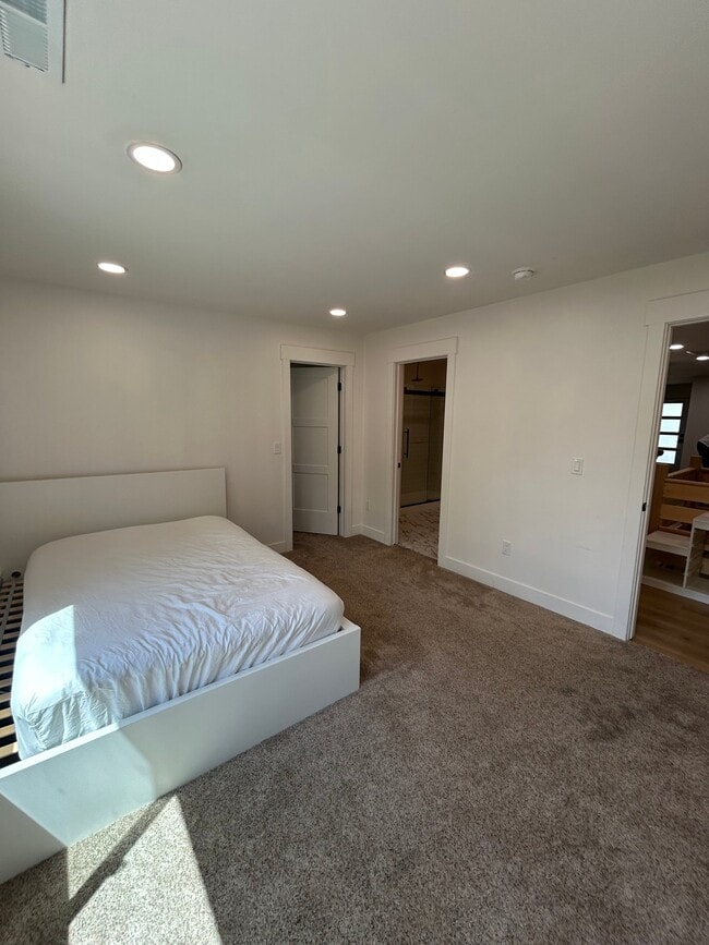 Building Photo - 2317 Timpview Dr