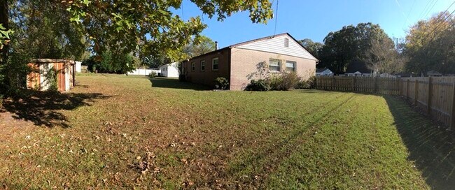 Building Photo - 4936 Carnation Ave
