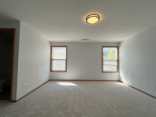 Building Photo - Spacious 4-Bedroom, 2.5-Bathroom Home with...