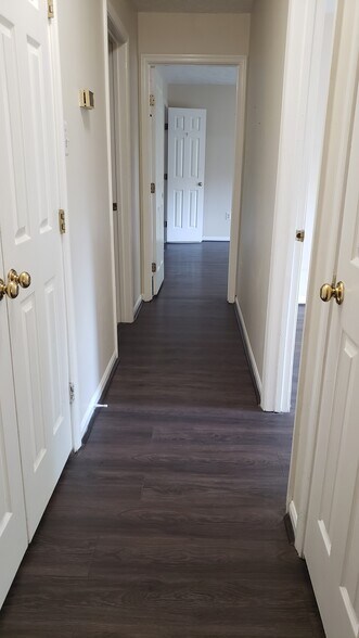 Building Photo - 13107 Briarcliff Ter