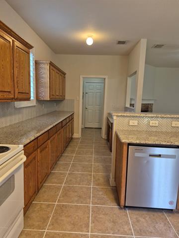 Building Photo - 7205 Hogan Dr