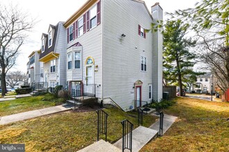 Building Photo - 7316 Cipriano Springs Dr