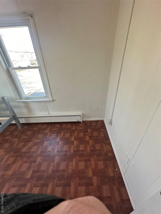 Building Photo - 2 Green St