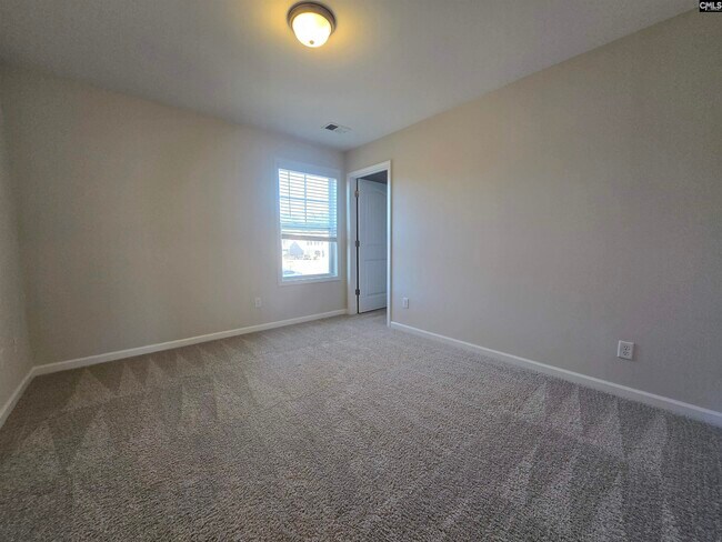 Building Photo - 258 Honey Hill Way