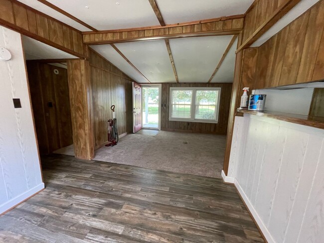 Building Photo - Adorable 3 BR | 2 BA in Snow Hill (Wayne C...