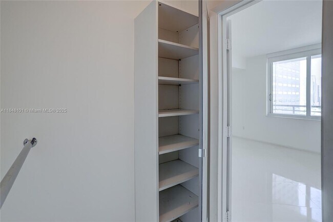 Building Photo - 325 S Biscayne Blvd