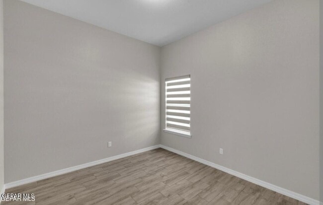 Building Photo - 13729 Lago Vista Ave