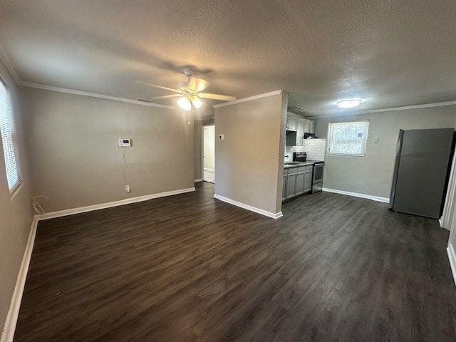 Building Photo - 3 Bedroom Single-Family Home