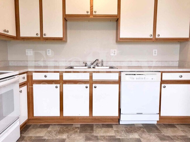 Building Photo - 12 Amelia Park Dr