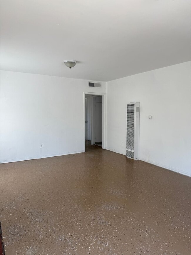 Building Photo - House for rent