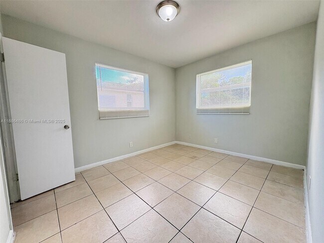 Building Photo - 1051 NW 26th Ave