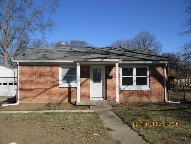Building Photo - 2520 Fowler St
