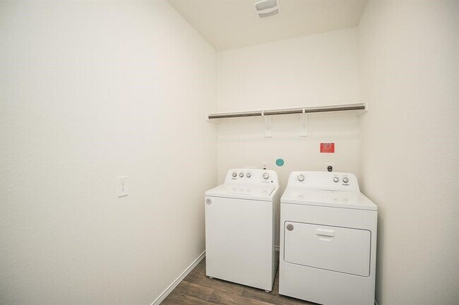 Building Photo - 5210 Becker Hills Ln