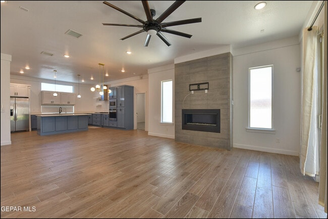Building Photo - 218 Rutland Pl