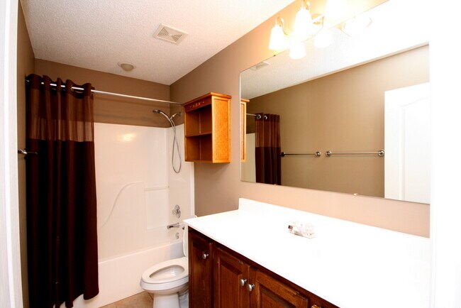 Building Photo - 176 Timber Oak Rd