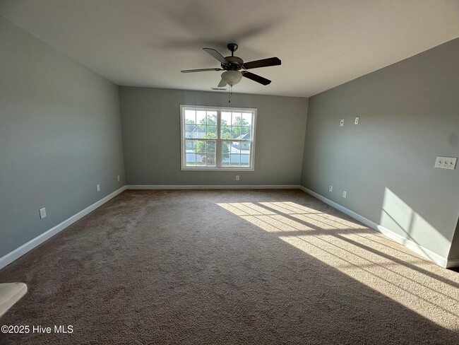 Building Photo - 2443 Kodiak Dr