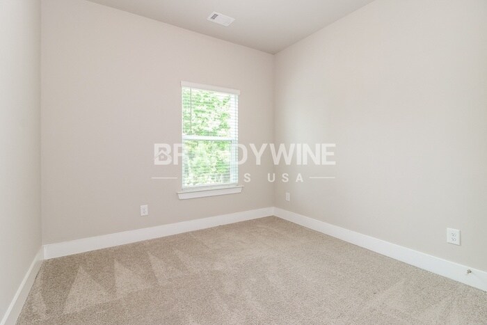 Building Photo - 717 Valtek Ct
