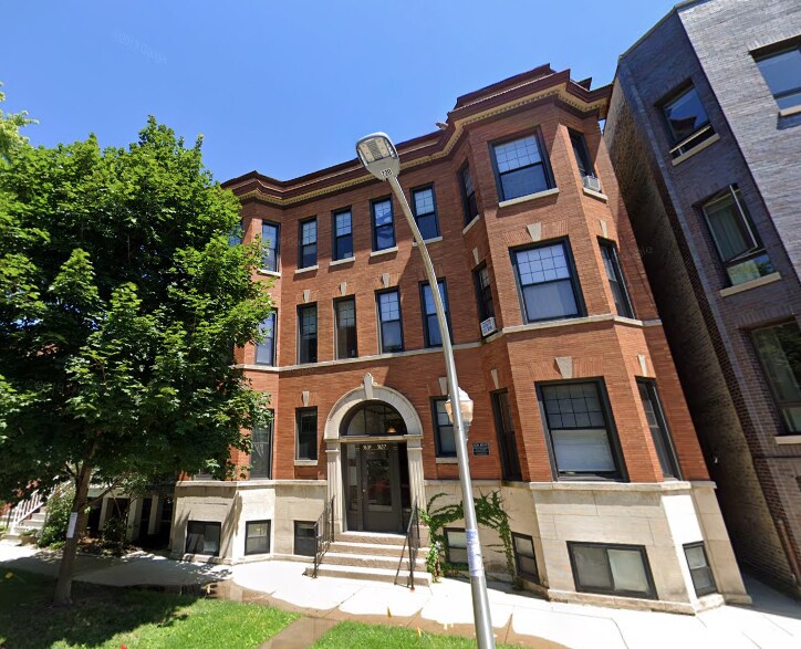 Building Photo - 3635 N Paulina St