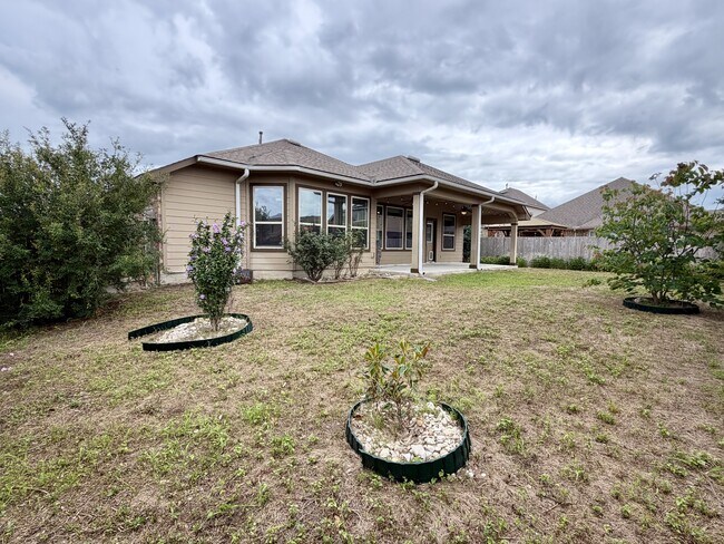 Building Photo - 646 Ridge Lawn Dr